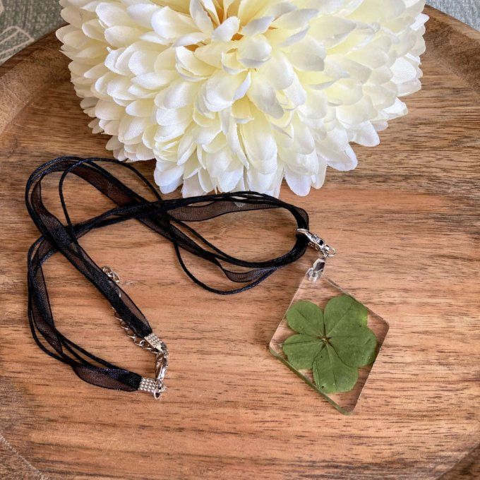Collier trèfle à 5 feuilles, pendentif losange