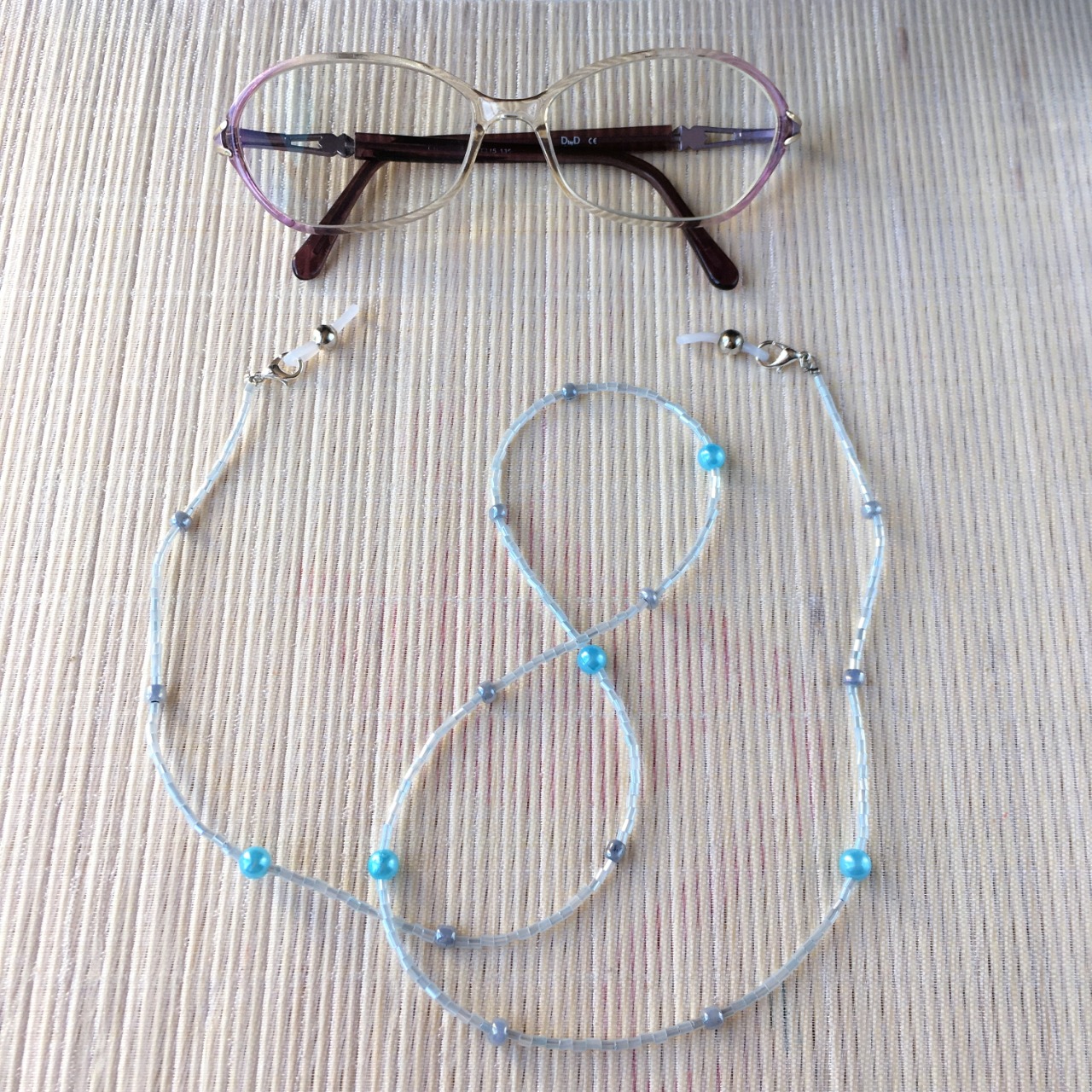 Cordon lunettes / chaîne masque / collier / bracelet, bleu, gris, blanc