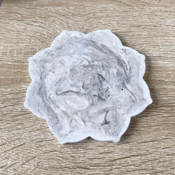 Coffret cadeau – Coupelle mandala grise et dorée, bracelet jonc et boucles d'oreilles Lune