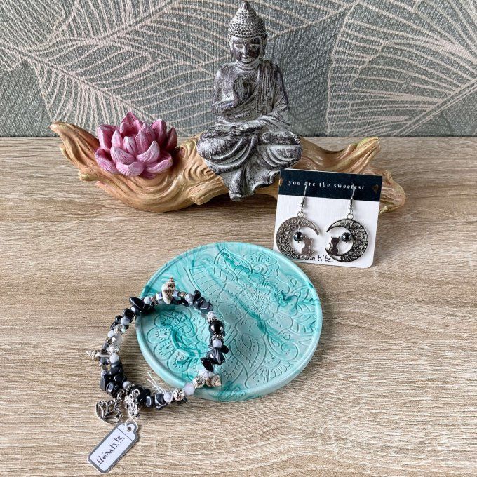 Coffret cadeau – Coupelle ronde vert menthe nacrée et argentée, bracelet jonc et boucles d’oreilles