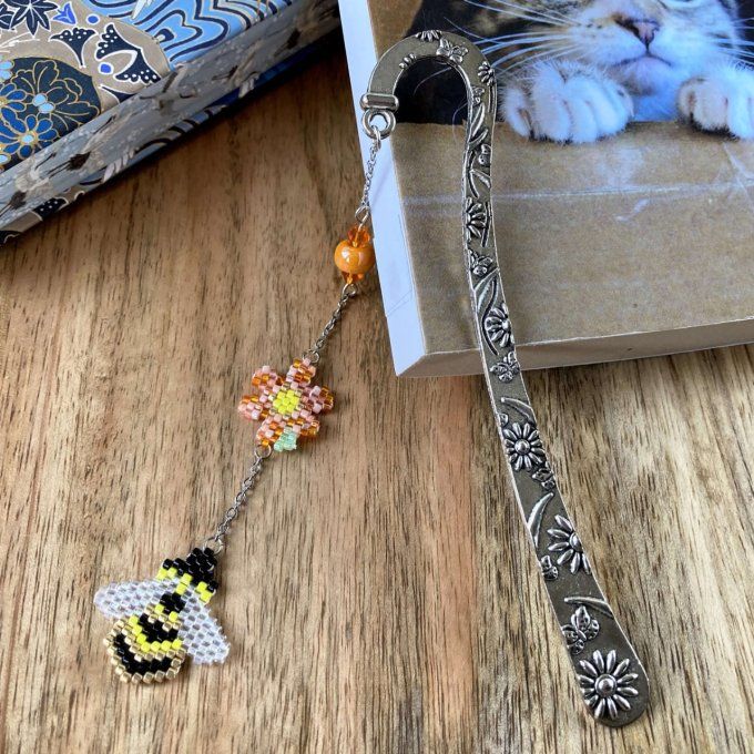 Marque-pages Abeille et Fleur Orange en perles Miyuki