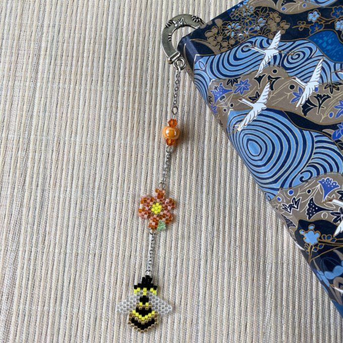 Marque-pages Abeille et Fleur Orange en perles Miyuki