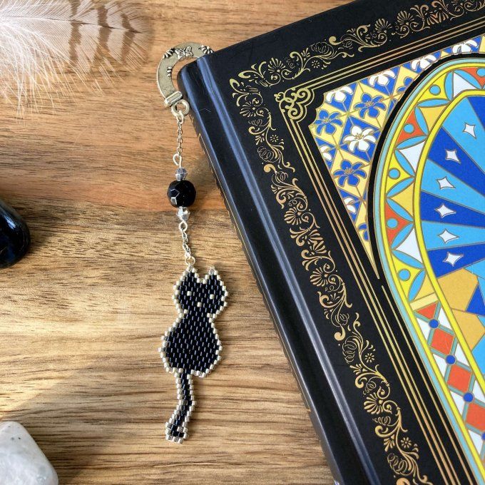 Marque-pages chat noir en perles Miyuki 