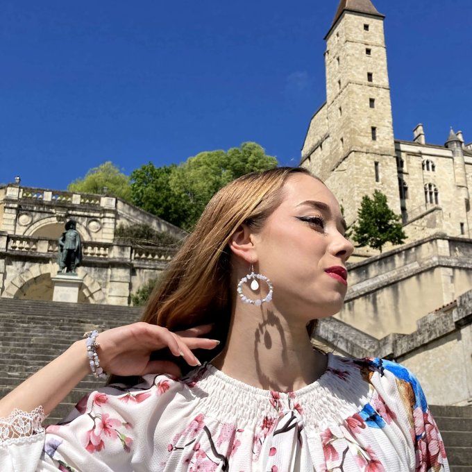 Bracelet Jonc en Calcédoine, perles, coquillages, breloques lotus & éléphant