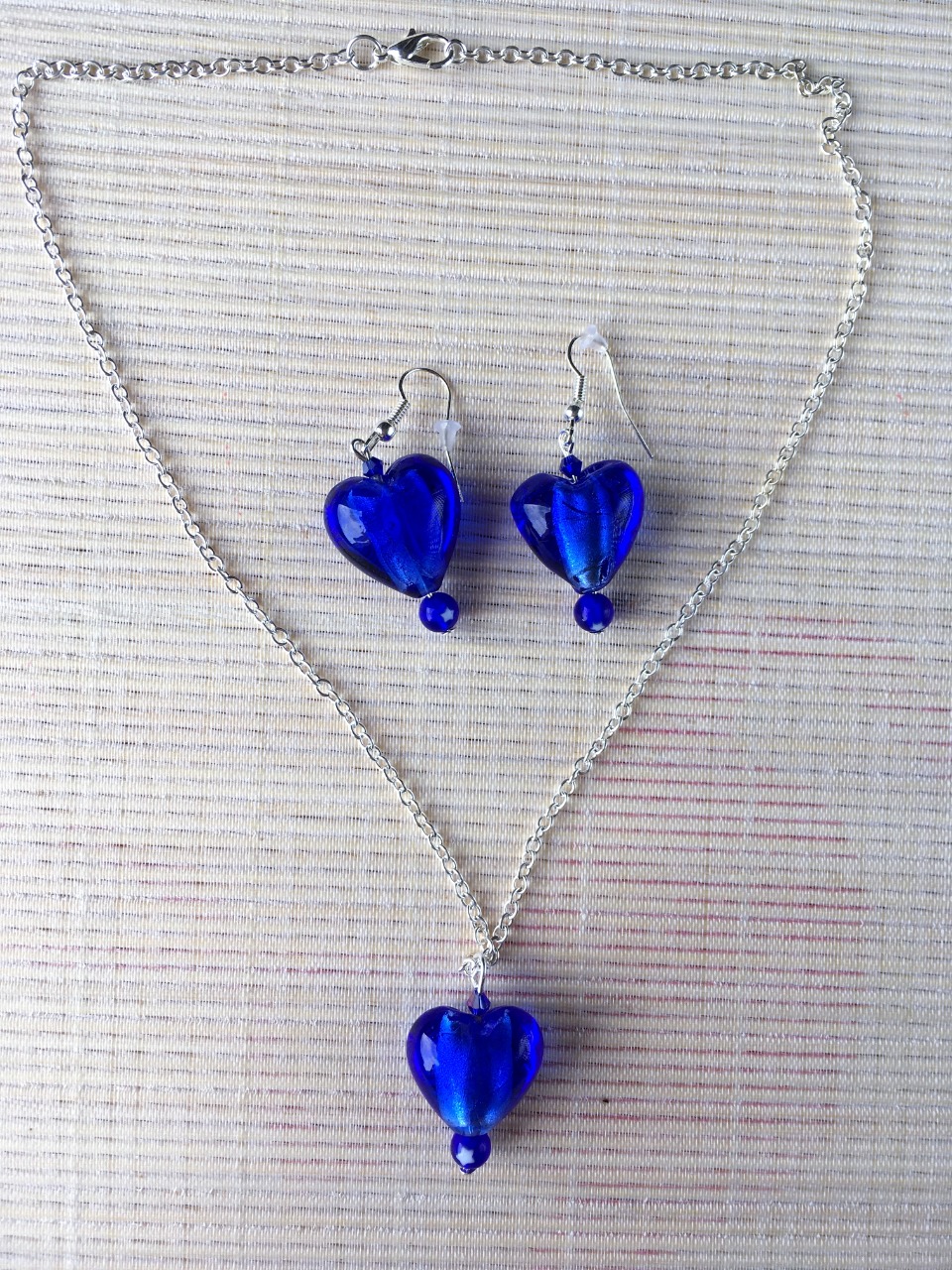 Parure, collier & boucles d'oreilles cœur verre, bleu roi
