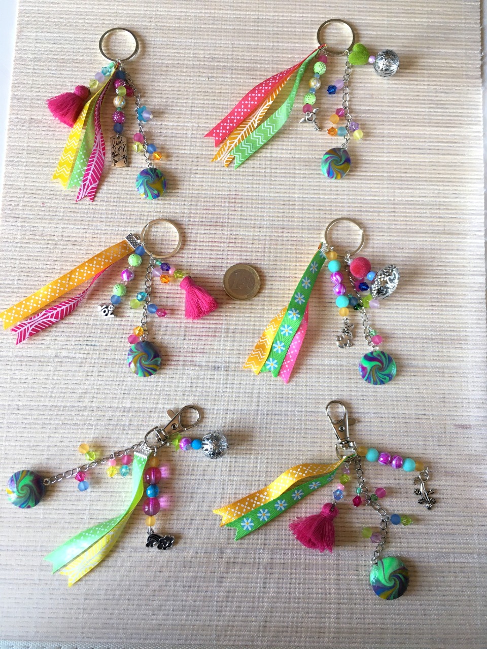 Porte-clefs / bijoux de sac, vert, rose & jaune
