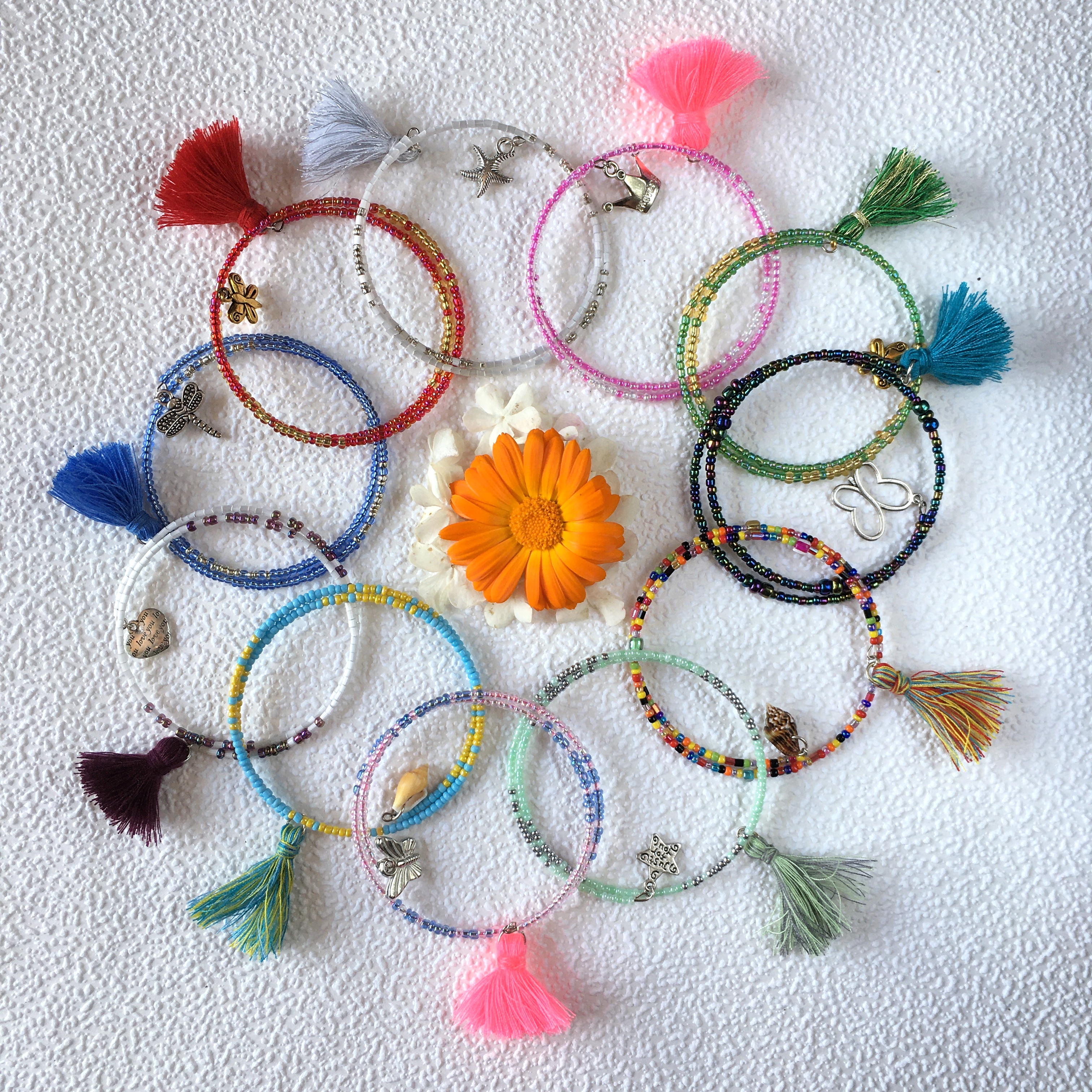 Braelets fantaisie en perles de rocaille, breloques et pompons, faits à la main, bijoux faintaisie