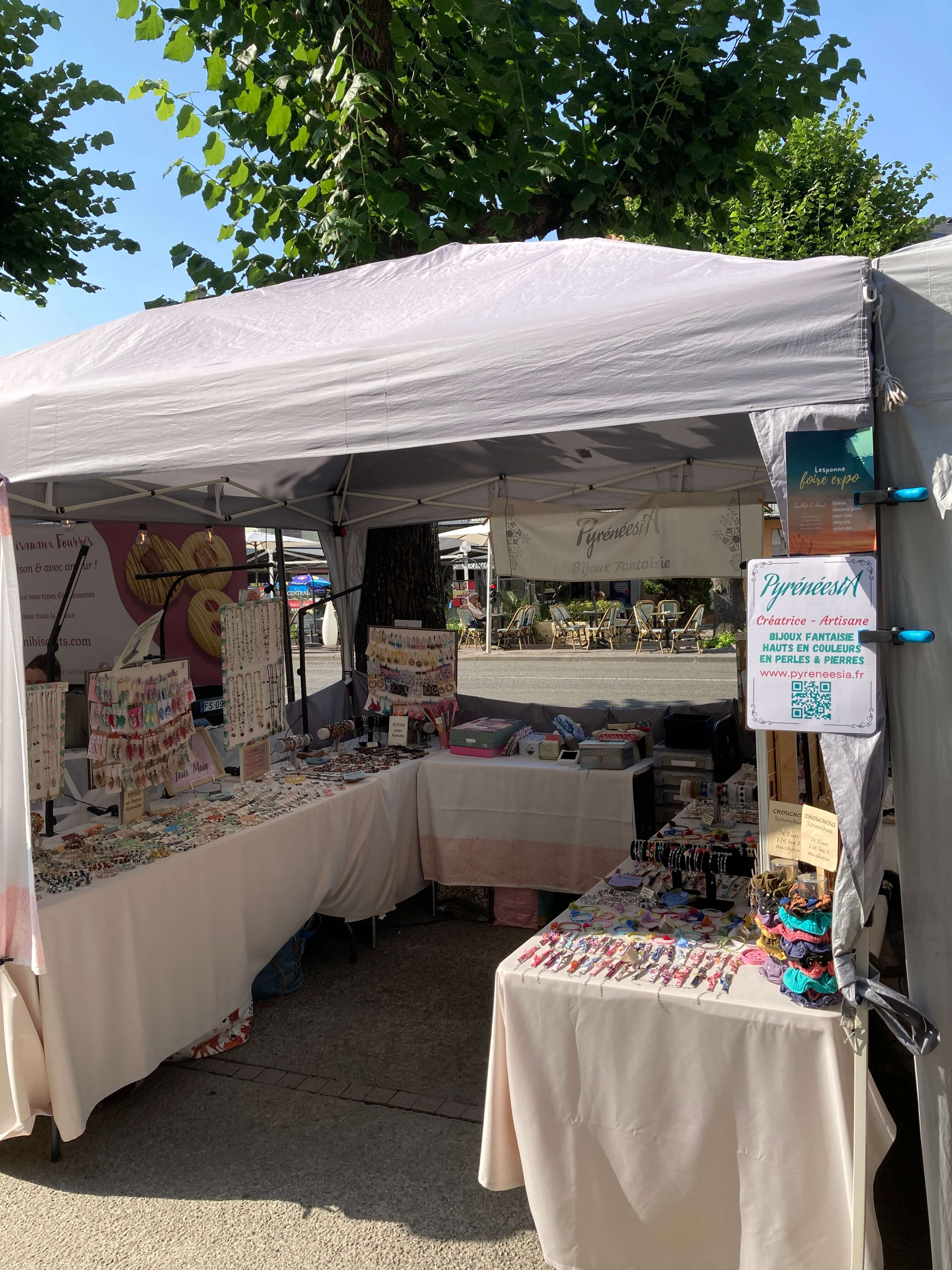 Stand marché PyrénéesiA Stand marché PyrénéesiA
